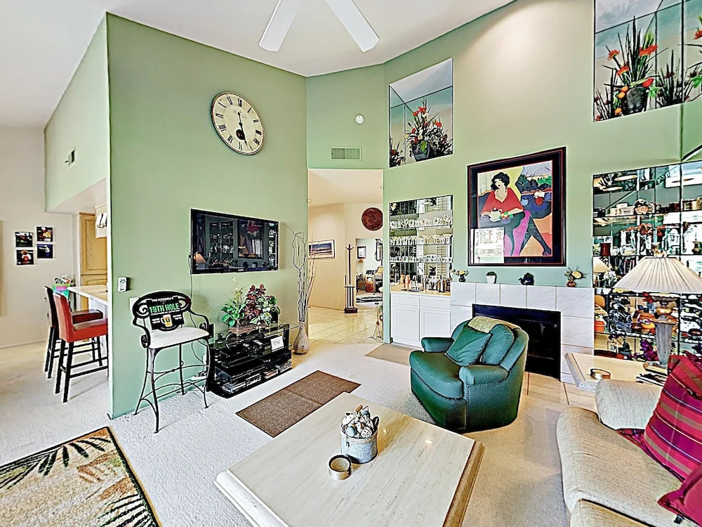 New Listing! All-suite Pga West Townhome W/ Pool 2 Bedroom Condo