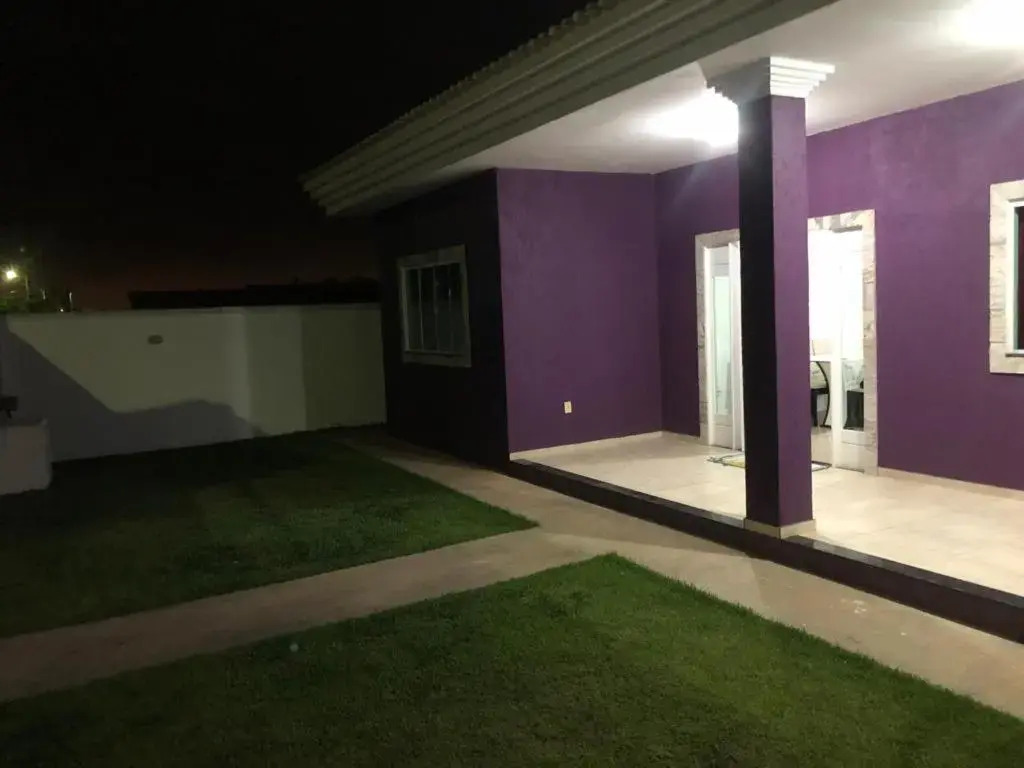 casa de praia com piscina e hidromassagem