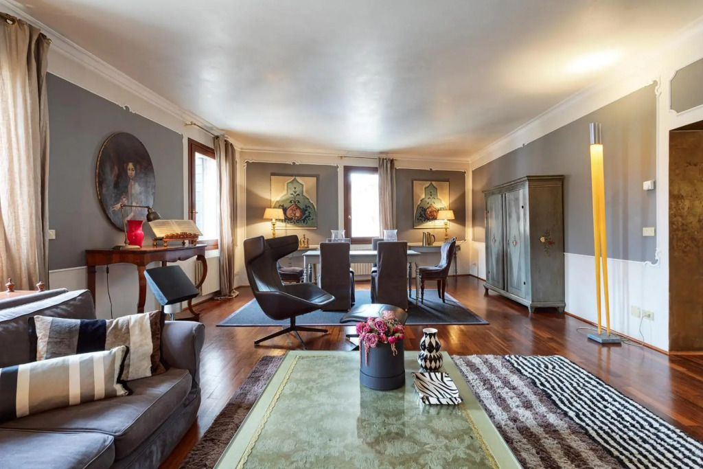 LL4425 Penthouse of 200sqm