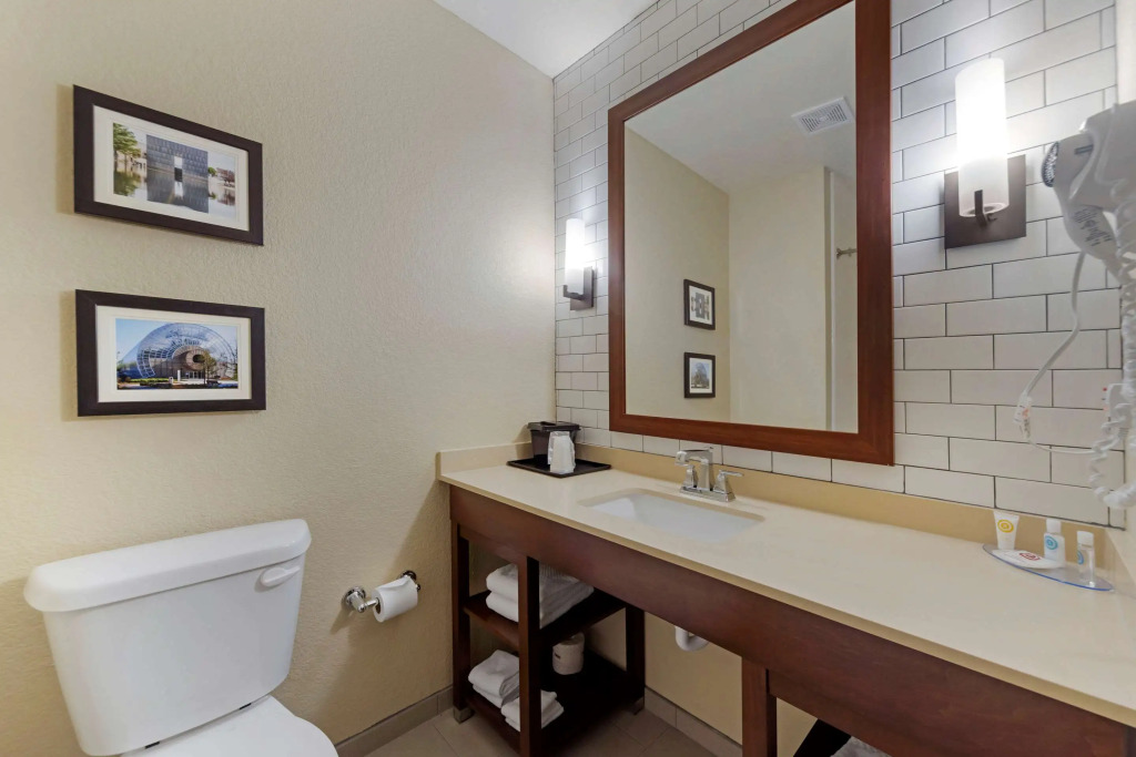 Comfort Inn & Suites Harrah