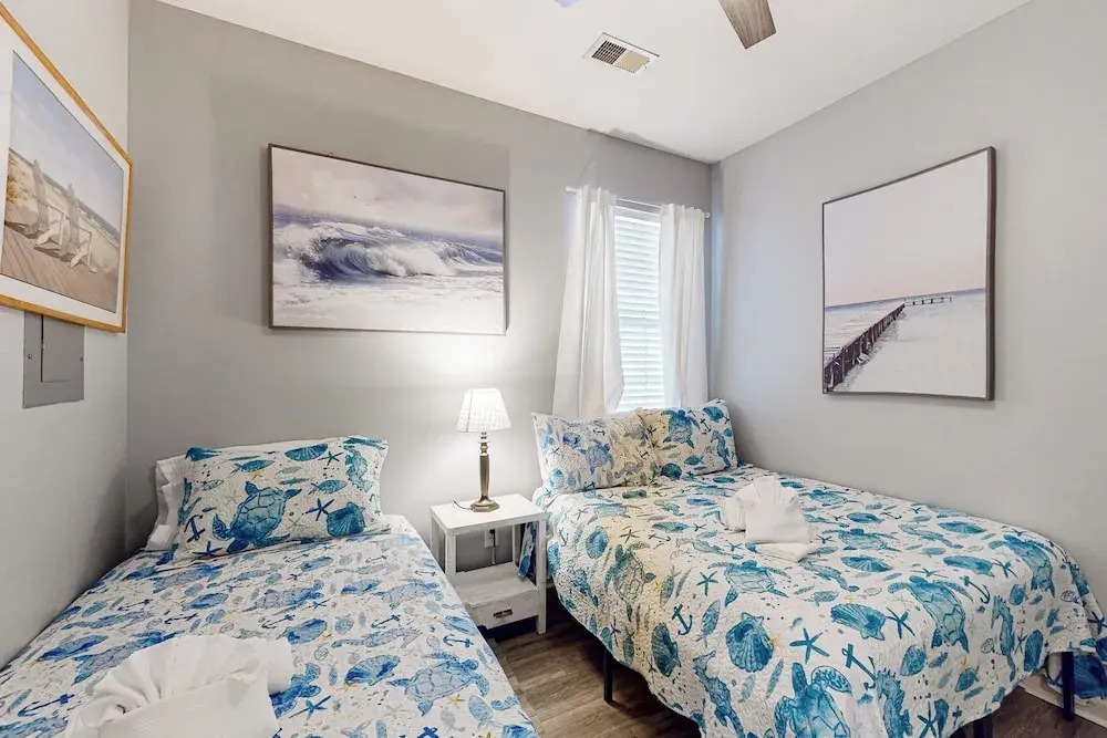 2 BR Condo w/ Shared Pool, Near Outlet Mall