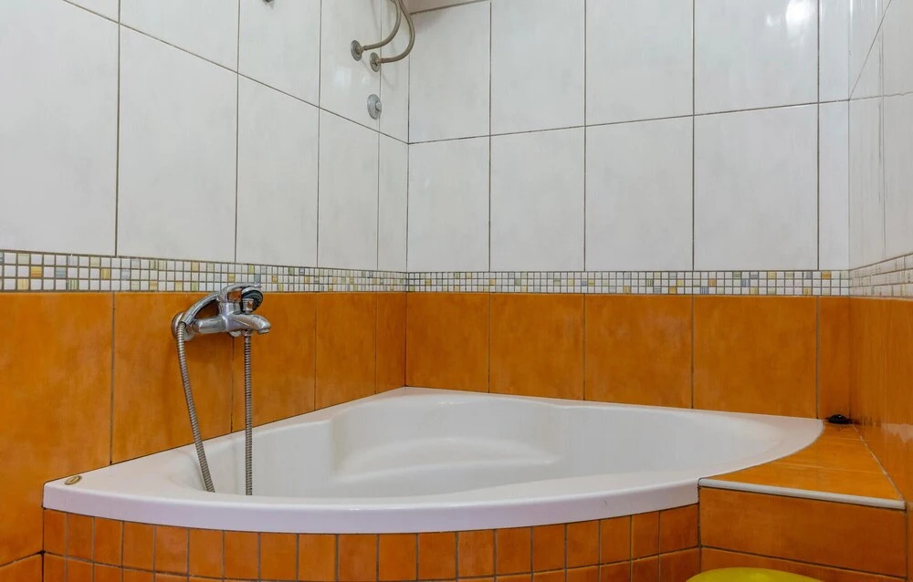 Amazing Apartment in Duce With Wifi and 3 Bedrooms