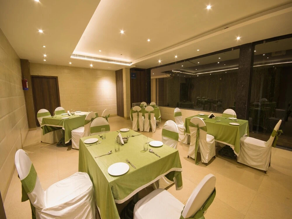 OYO 2376 Bellevue Hotel
