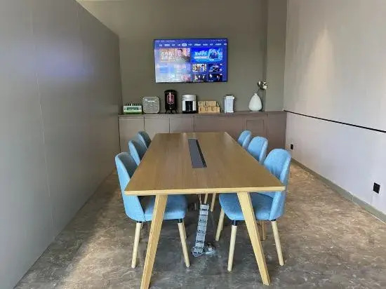 Homeinn (Xuzhou Feng County Zhongyang Avenue Wuyue Plaza Store)