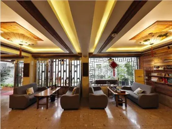 YIhe Lianhua Yanying Hotel