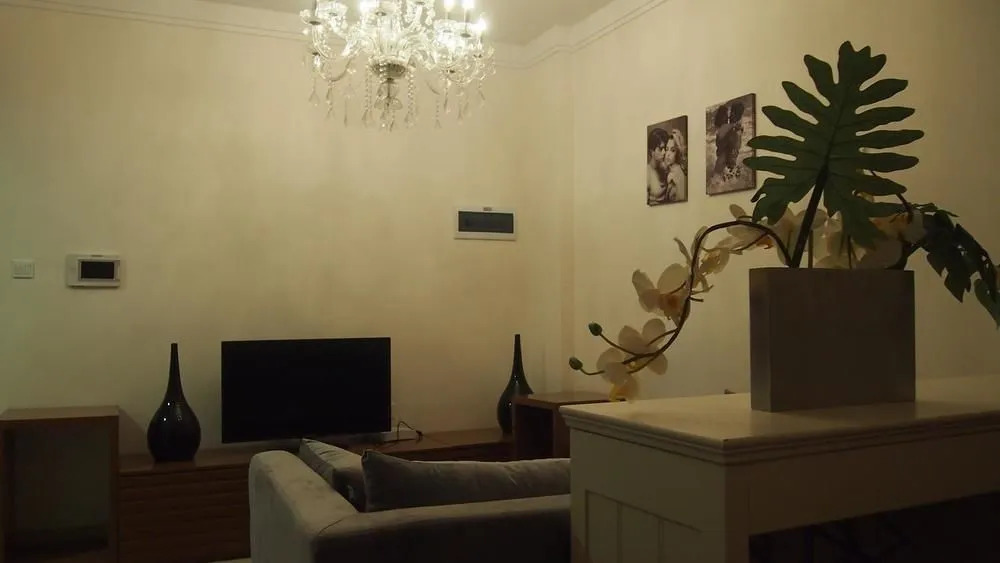 Yujiahui Characteristic Theme Apartment