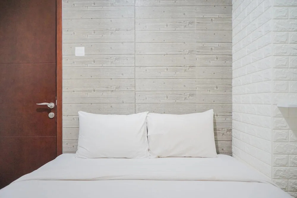 Minimalist 2BR at Springwood Apartment