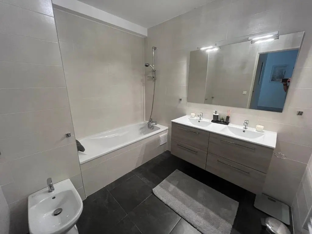 Appartement neuf, 128 m², 3 terrasses