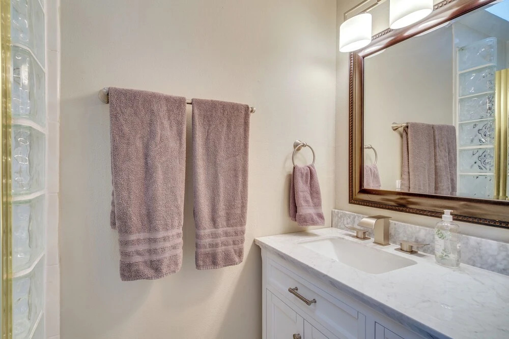 Melbourne Home w/ Pool & Patio, 6 Mi to Beach!