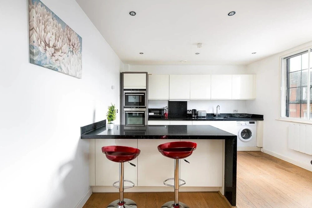 Modern 2 Bed In The Heart Of Ealing Broadway