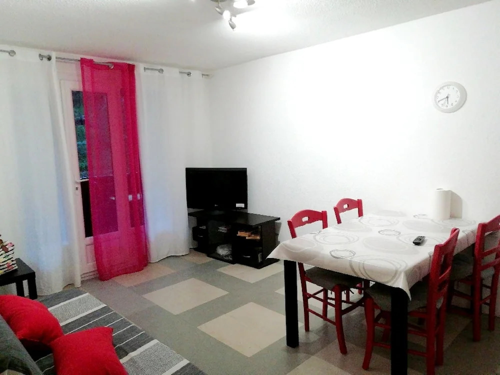 Apartment With One Bedroom In Saint Raphael With Furnished Balcony And Wifi 100 M From The Beach