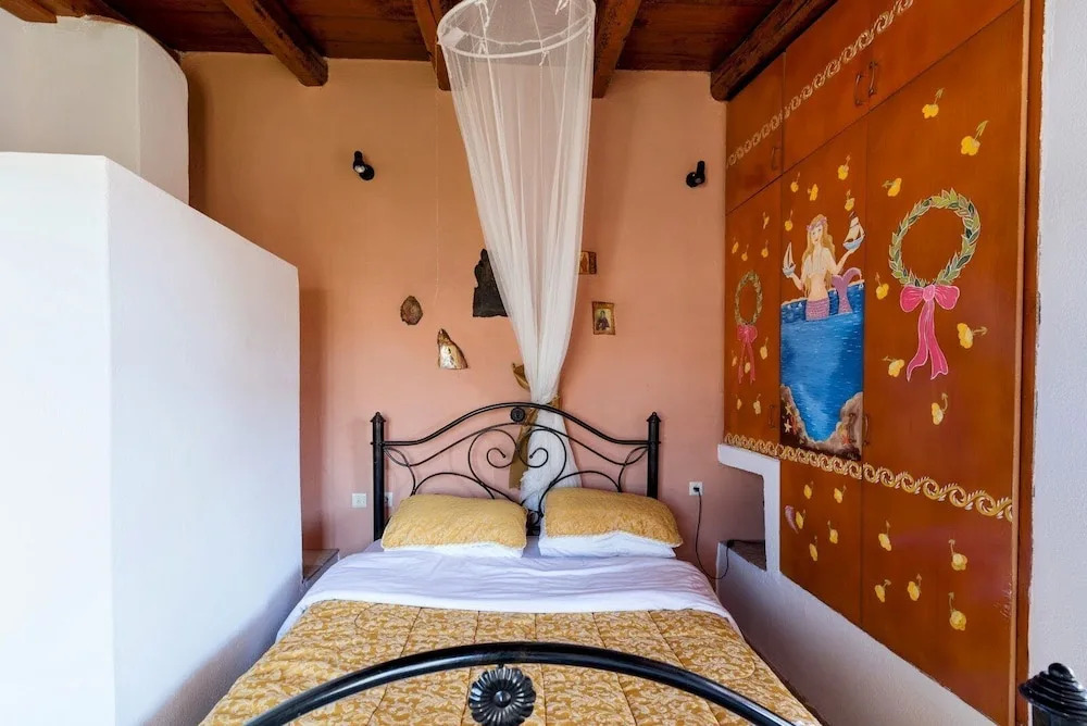 Elounda Almond Tree Villa Private Pool, Sea Views & Birds in a Relaxing Authentic Cretan Escape
