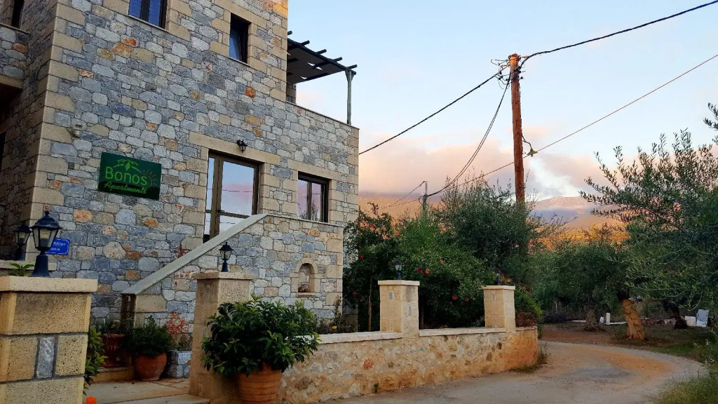Bonos Apartments