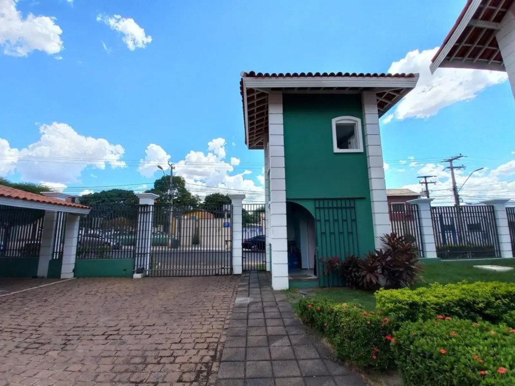 Casa condomínio 2 suítes