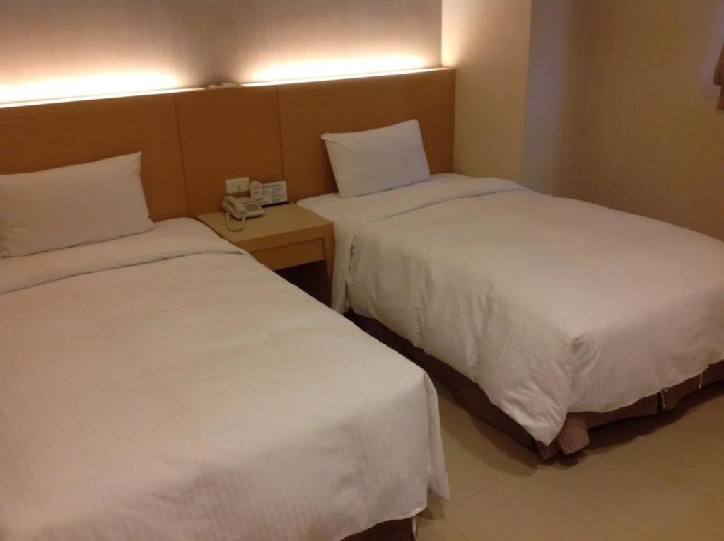 Chih Feng Hotel