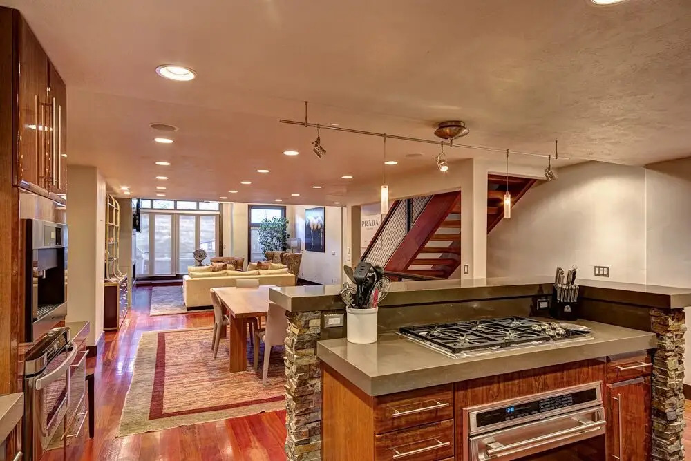 607 Deer Valley Drive 5 Bedroom Townhouse