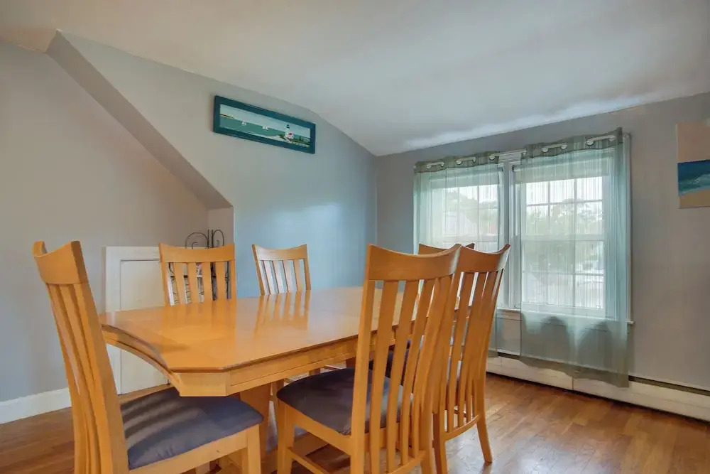1 Mi to Beach: Convenient Cape Cod Getaway