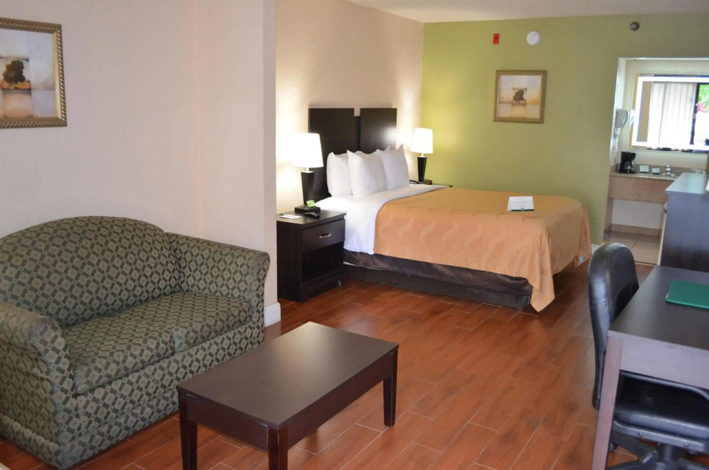 Quality Inn & Suites Orlando Airport