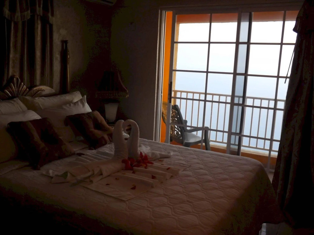 Ocean Breeze Hotel
