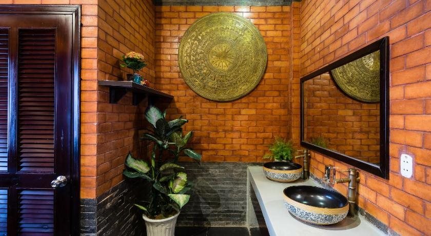 The Red House - Hostel