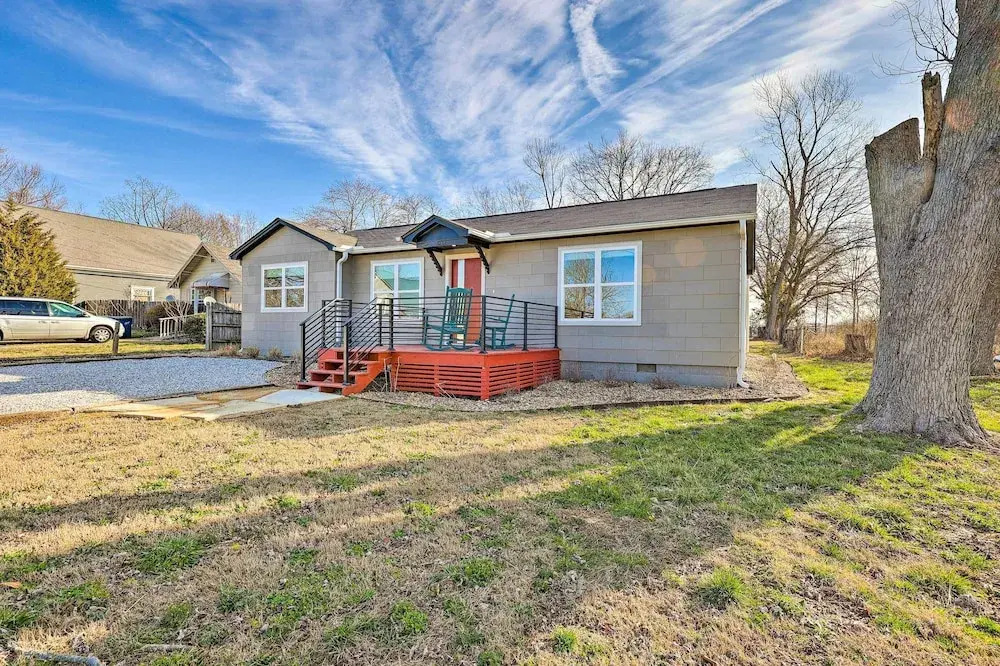 Modern Bentonville Home: Mountain Bikers Paradise