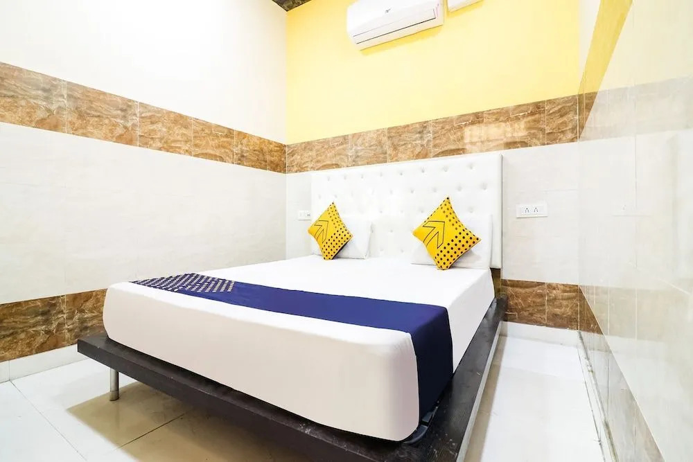 Yash Hotel by OYO Rooms