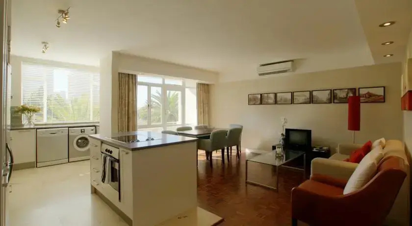 437 St Martini Gardens Apartments