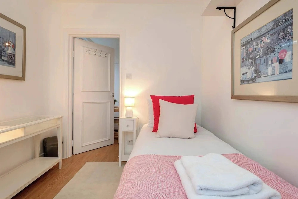 Stylish 2 bed - Tower Hamlets