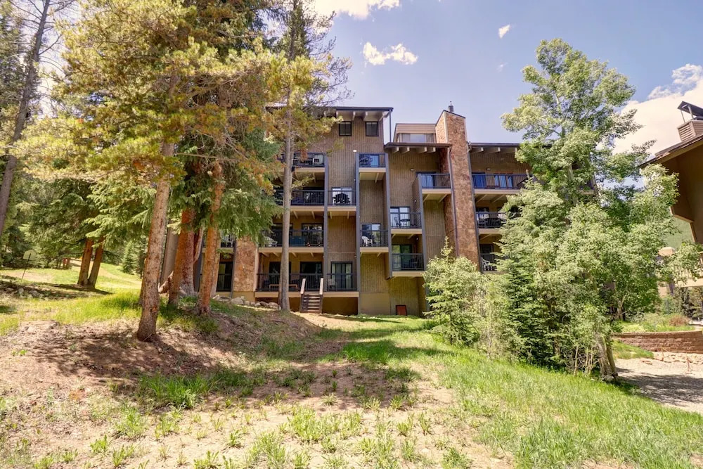 Cm325 Copper Mtn Inn 3 Bedroom Condo by RedAwning
