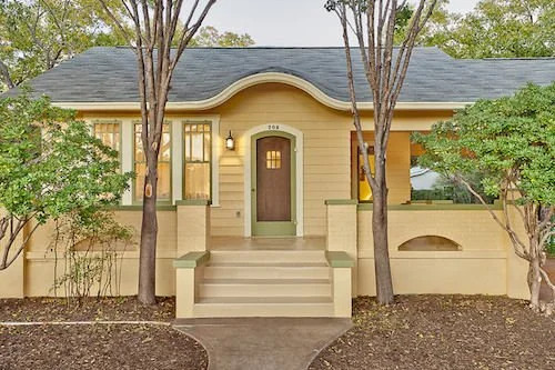 Serenity Bliss - Downtown Retreat with Pool & Hot Tub