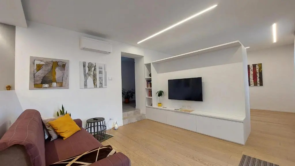 Over the Castle Apartment