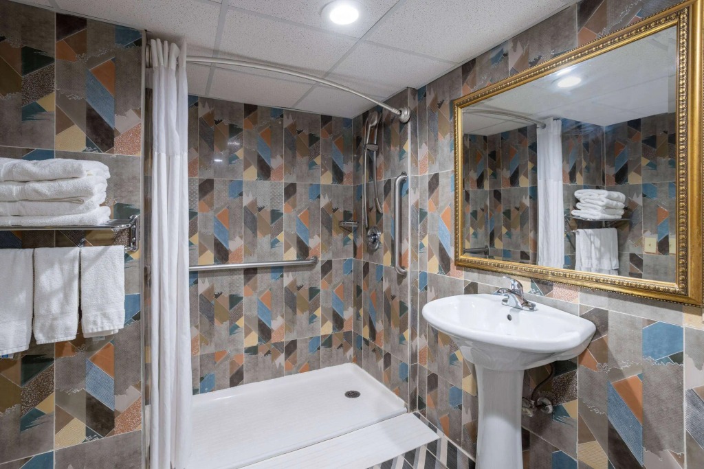 Days Hotel by Wyndham North Bergen