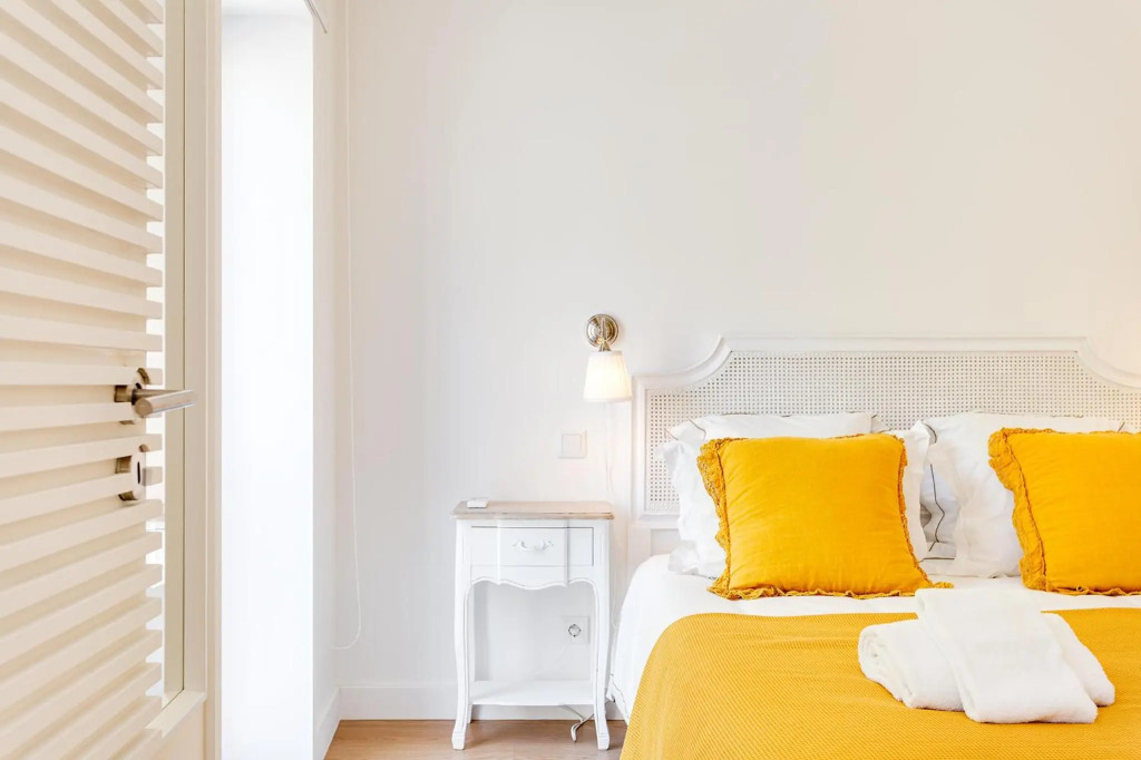 Almada Downtown Apartment by DAHOME