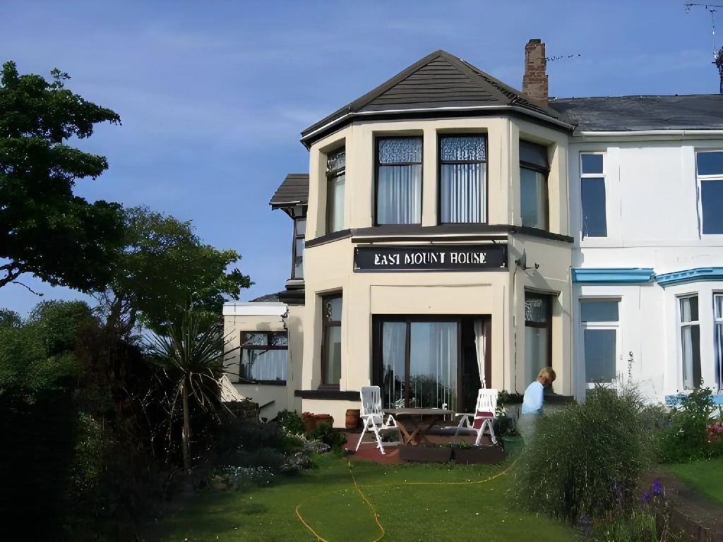 East Mount House