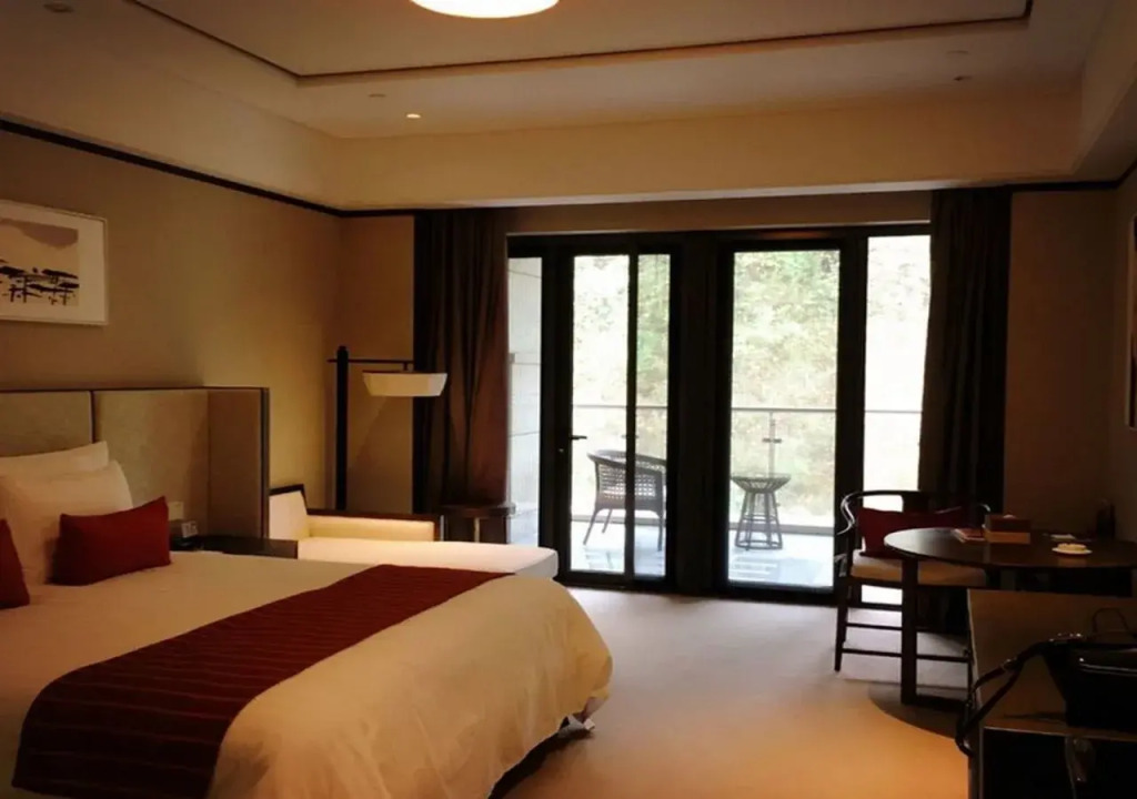 Qianhu Hotel