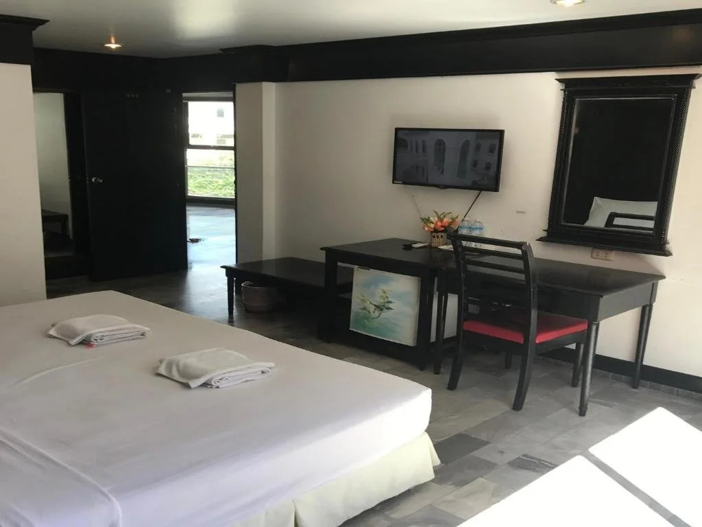 Maximum Boutique Hotel