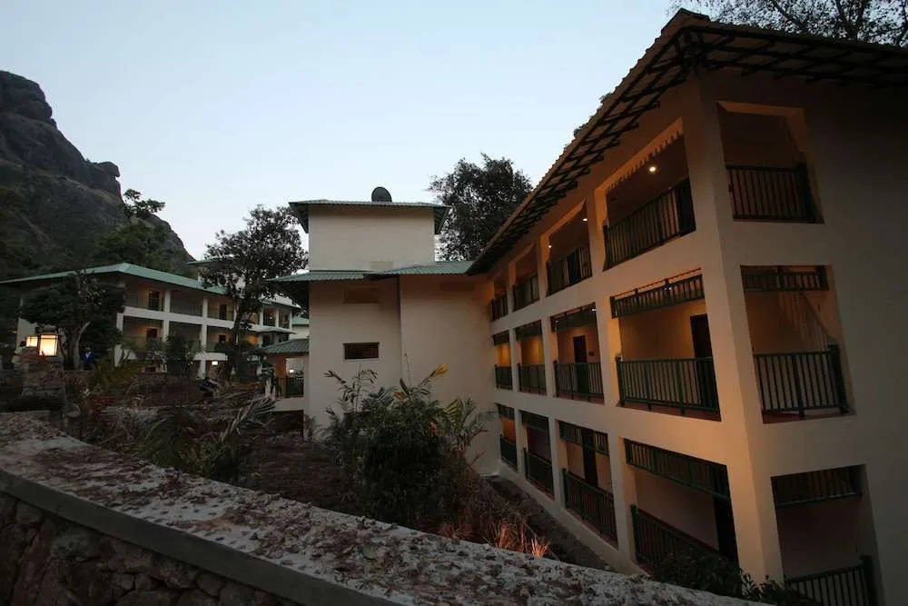 Club Mahindra Lake View
