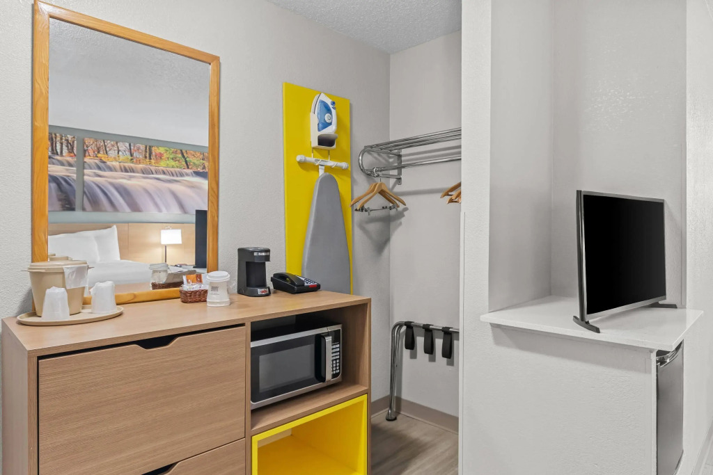 Days Inn by Wyndham Alpena