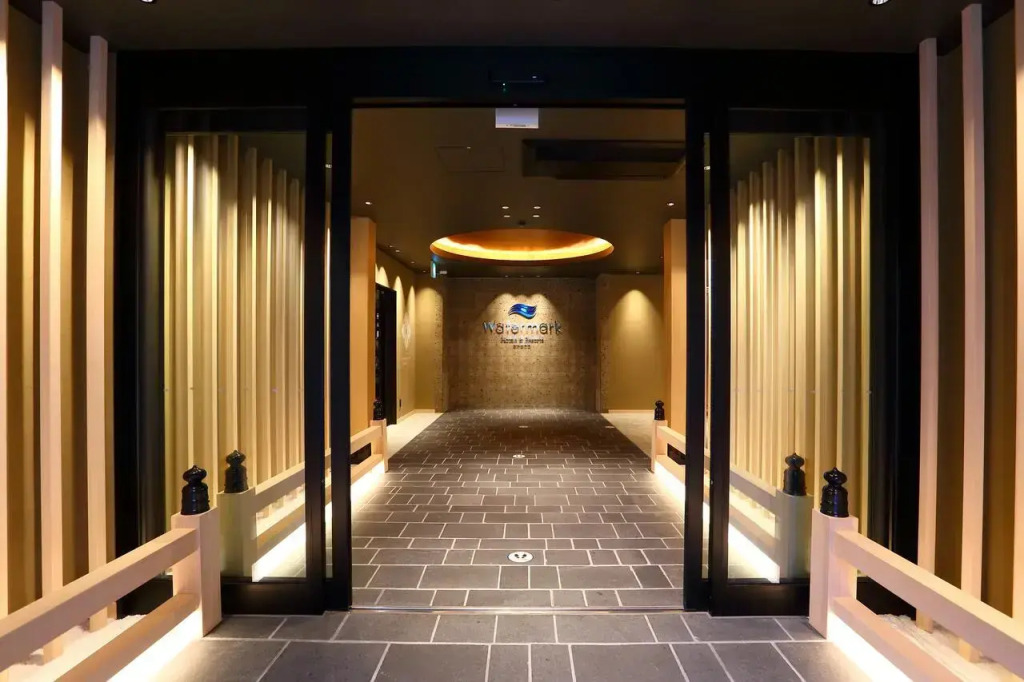 Henn na Hotel Premier Kyoto Gojo Karasuma -Formerly Watermark Hotel Kyoto