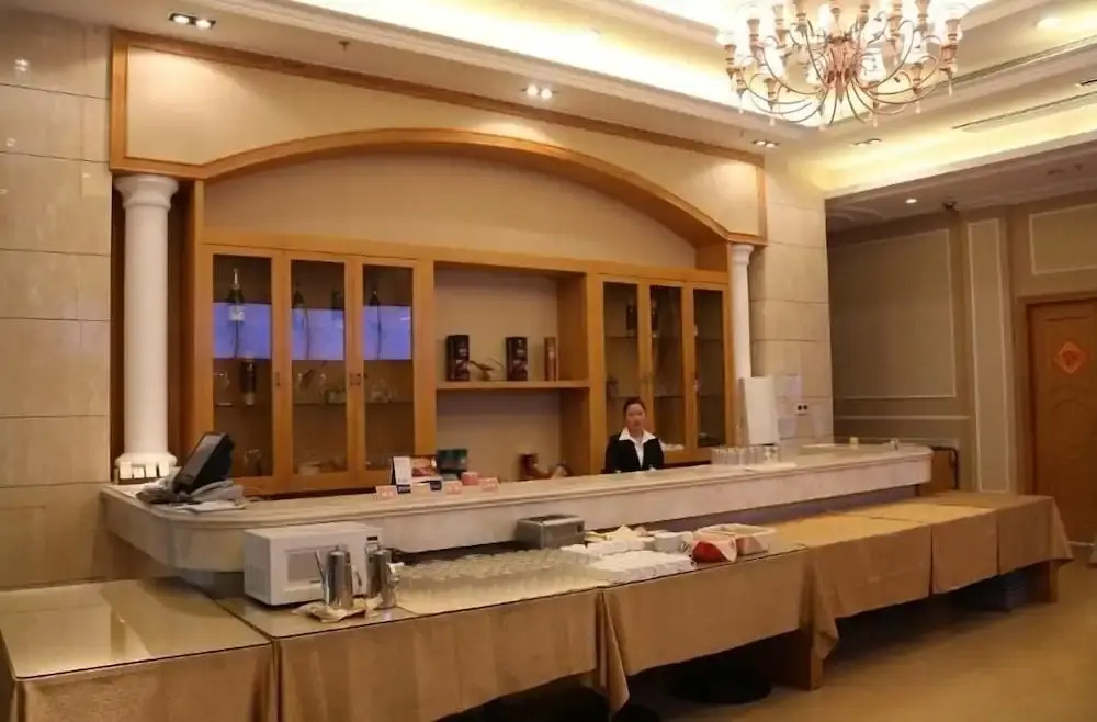 The Overseas Chinese Building Hotel