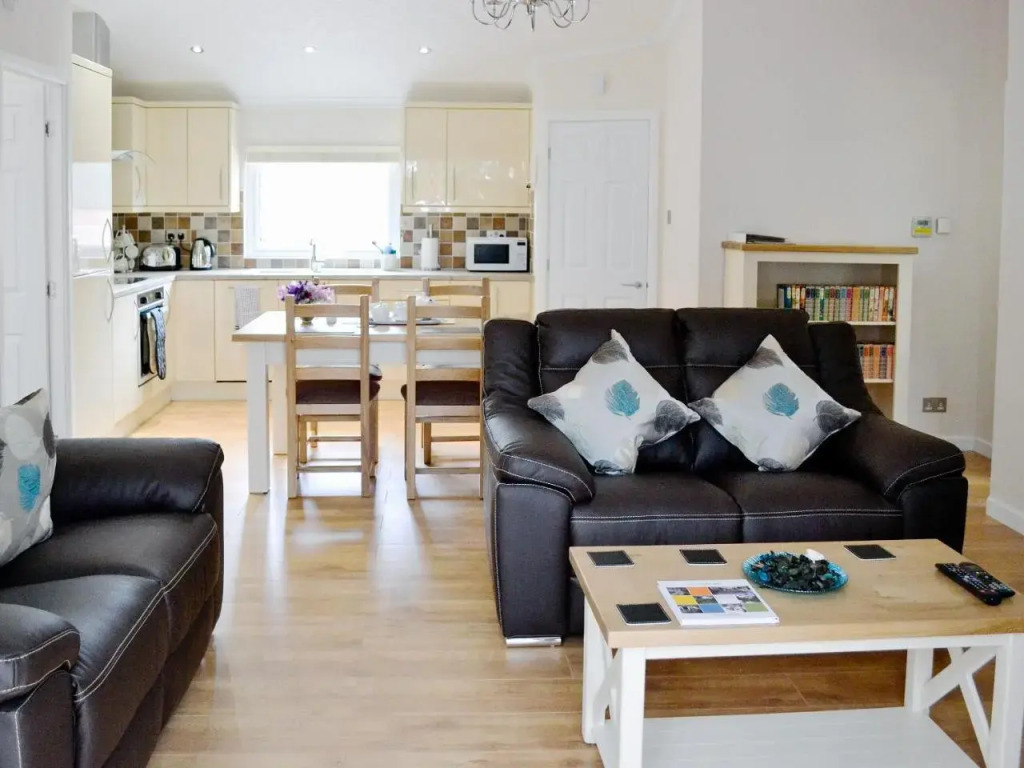 Ash Lodge