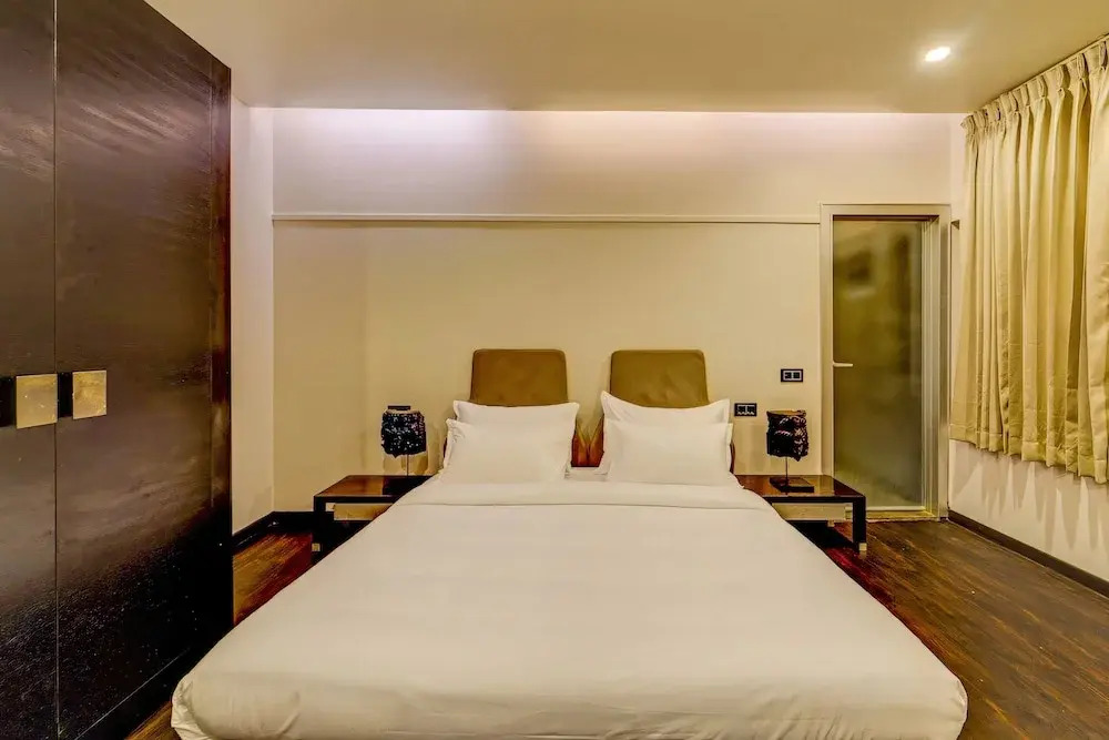 RG Suites Slate