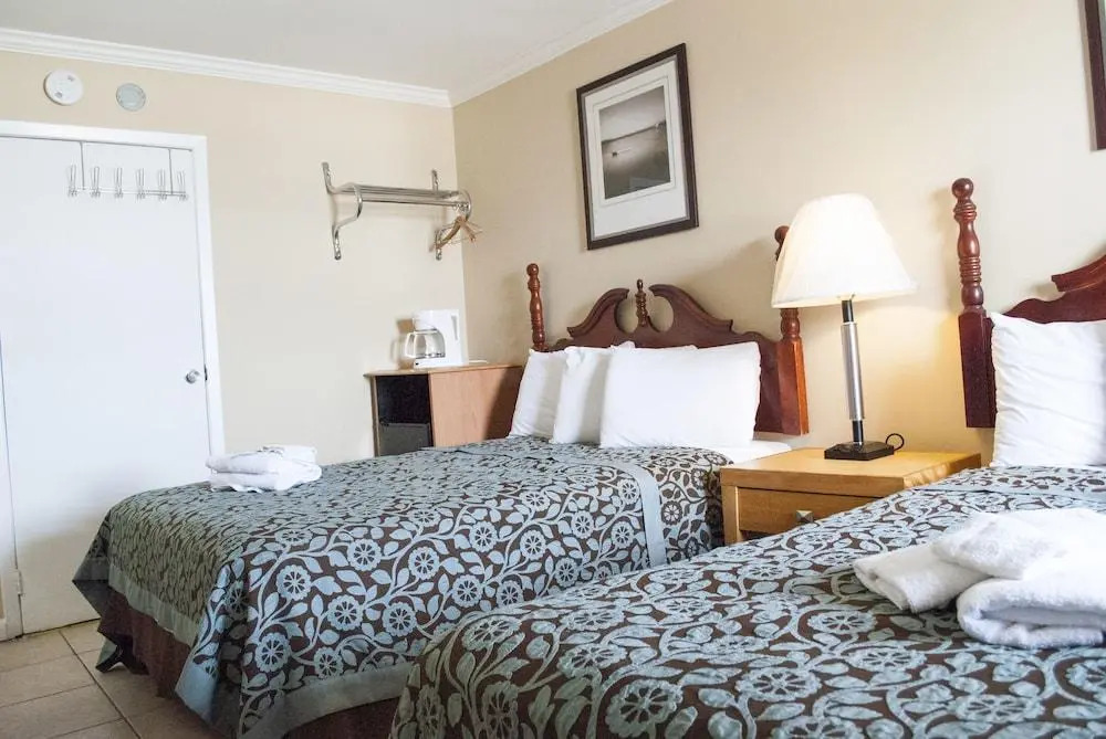 Boardwalk Hotel Charlee & Apartments Beach Hotel Oceanfront