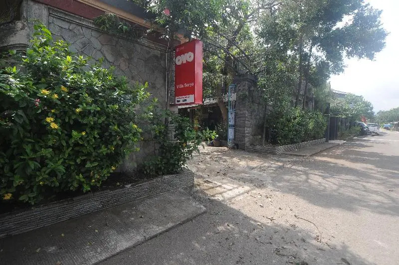 Urbanview Hotel Villa Surya Bandung