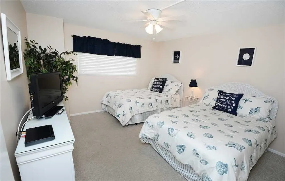 Regency Towers 1013 - Two Bedroom Condo