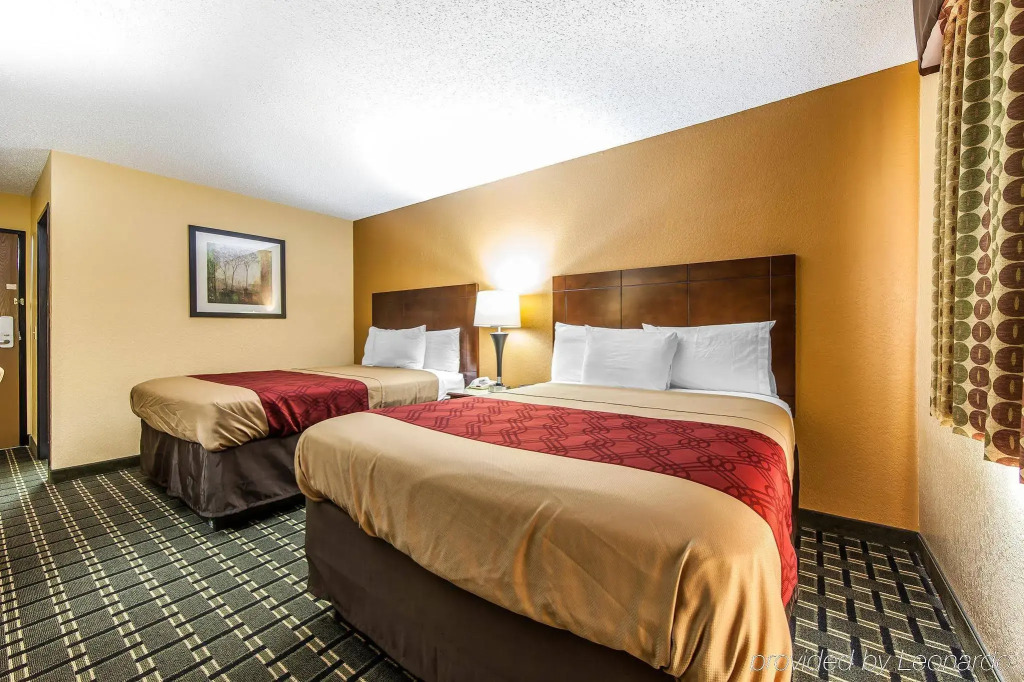 Econo Lodge Cartersville-Emerson Lake Point