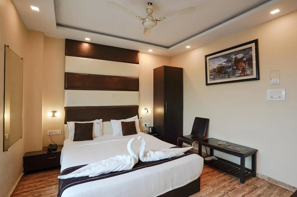 Oyo Rooms Parama Island Em Bypass