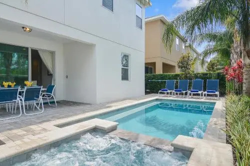 Eight Bedrooms with Pool & Spa 481