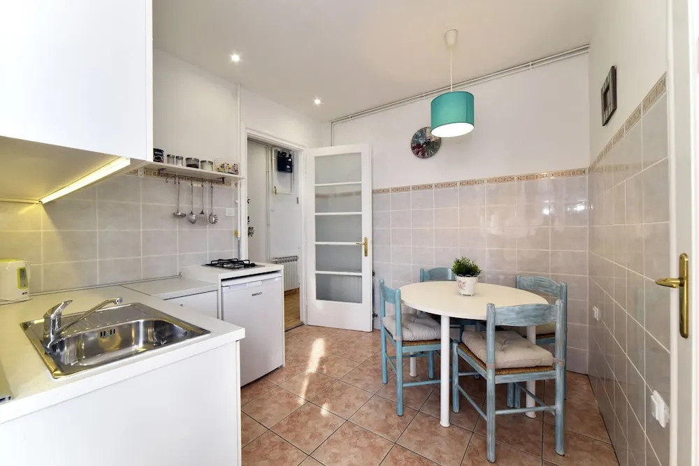 Sunny Apartment