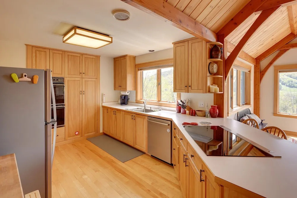 Luxury Vermont Vacation Rental: Private Hot Tub!